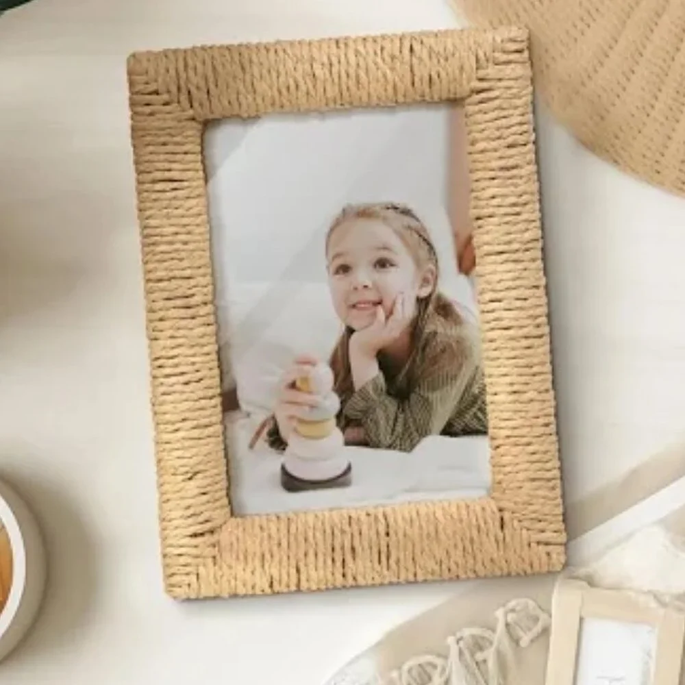 Natural Rattan 5 X 7 Picture Frame/NIB